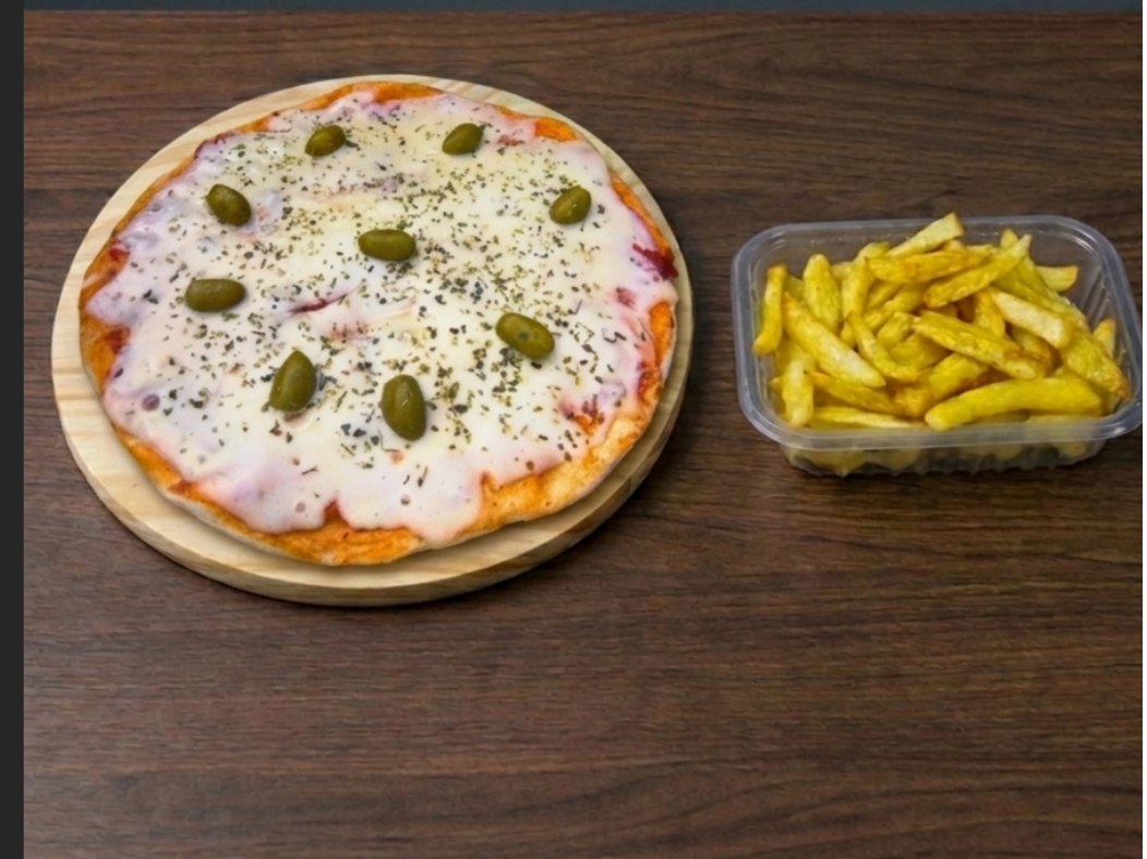 1 común + 1 porción de papas fritas