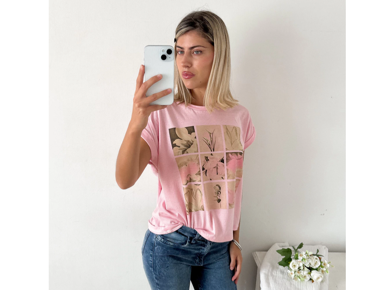 Remera amplia manga rebatible estampa delantera