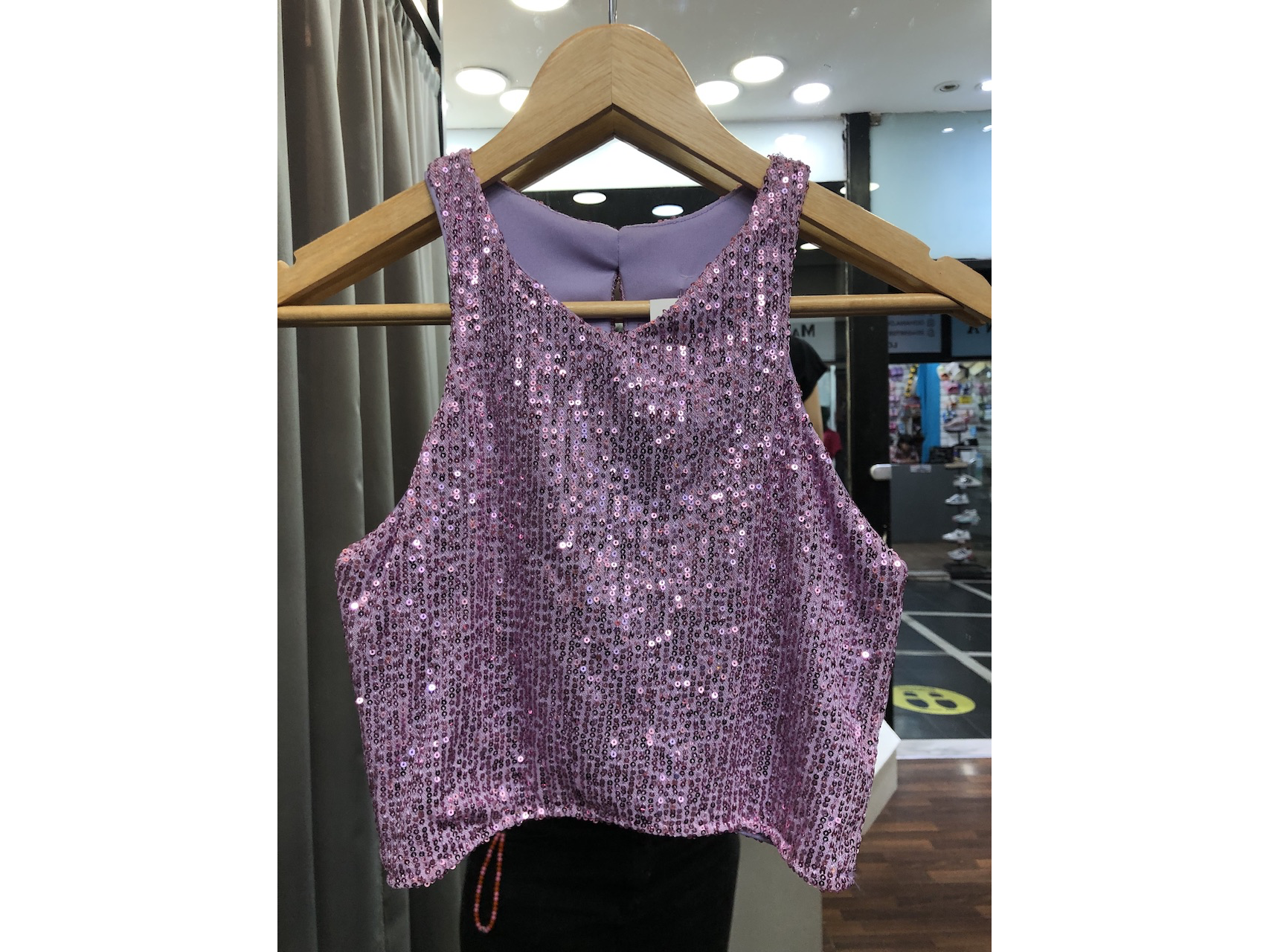 Top lila lentejuelas