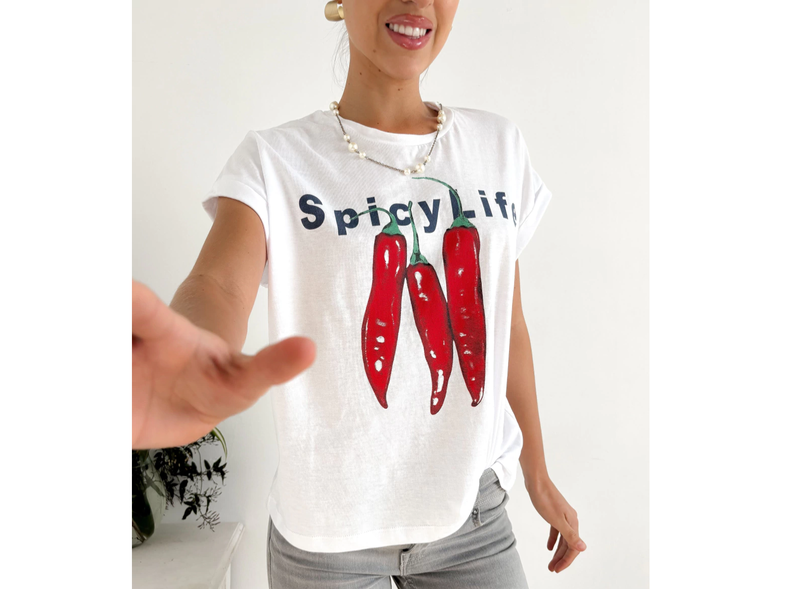 Remera amplia manga rebatible estampa delantera