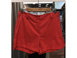 Short de lino con detalle en los bolsillos