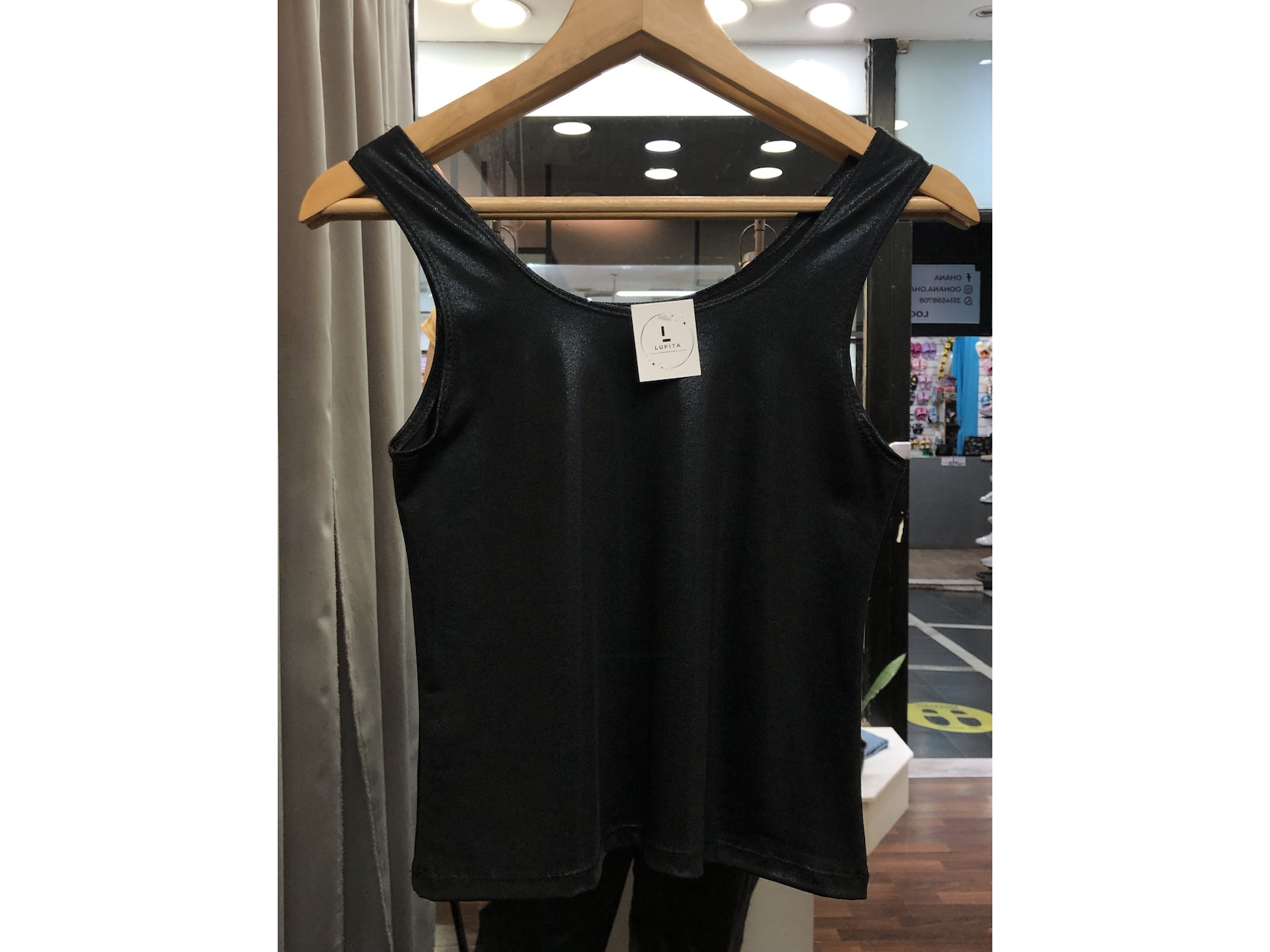 Blusa black con brillo