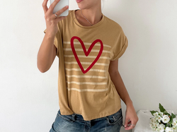 Remera amplia manga rebatible estampa delantera