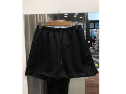 Short satén con cordón