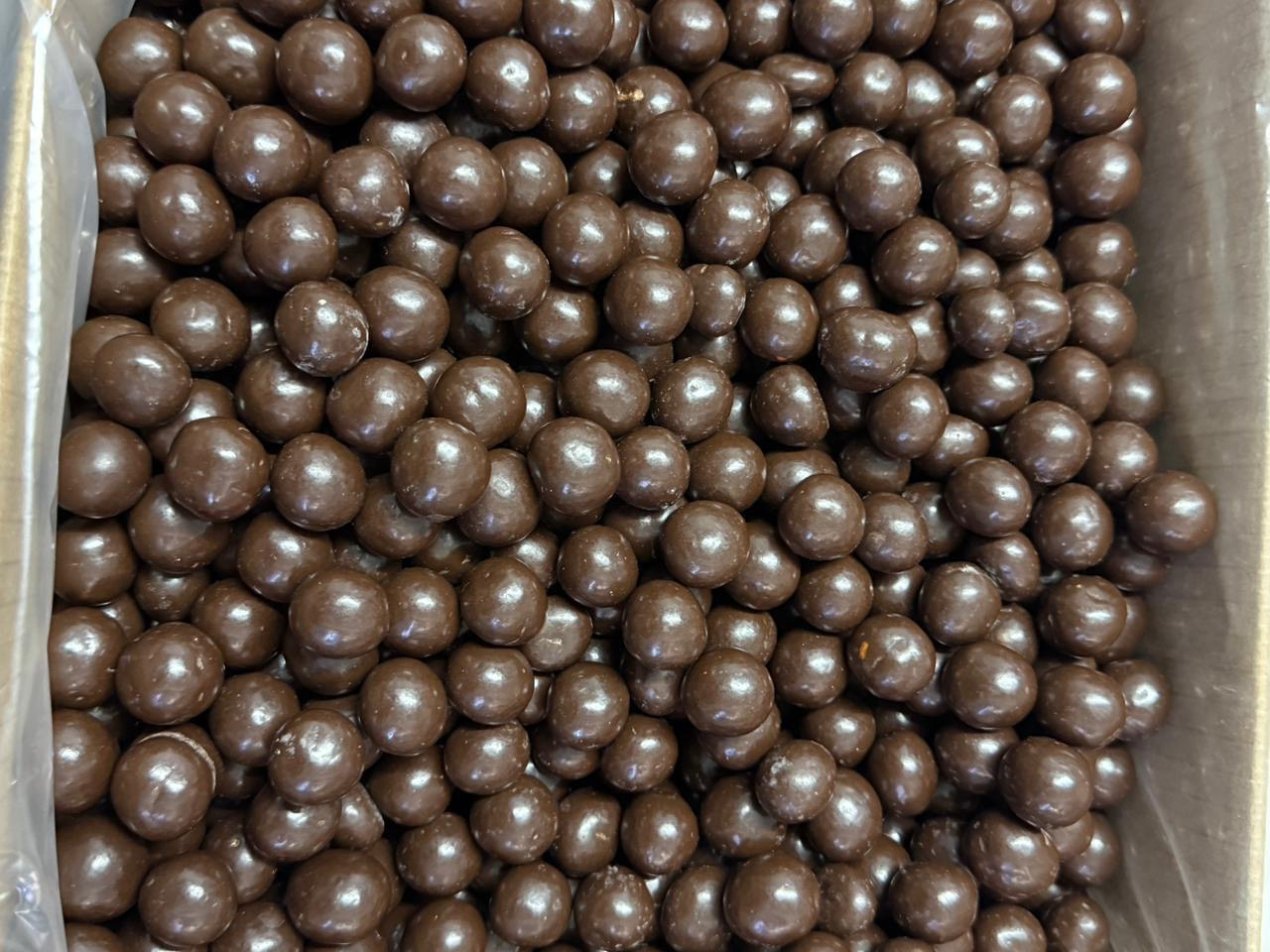 Avellanas con choco negro x kg