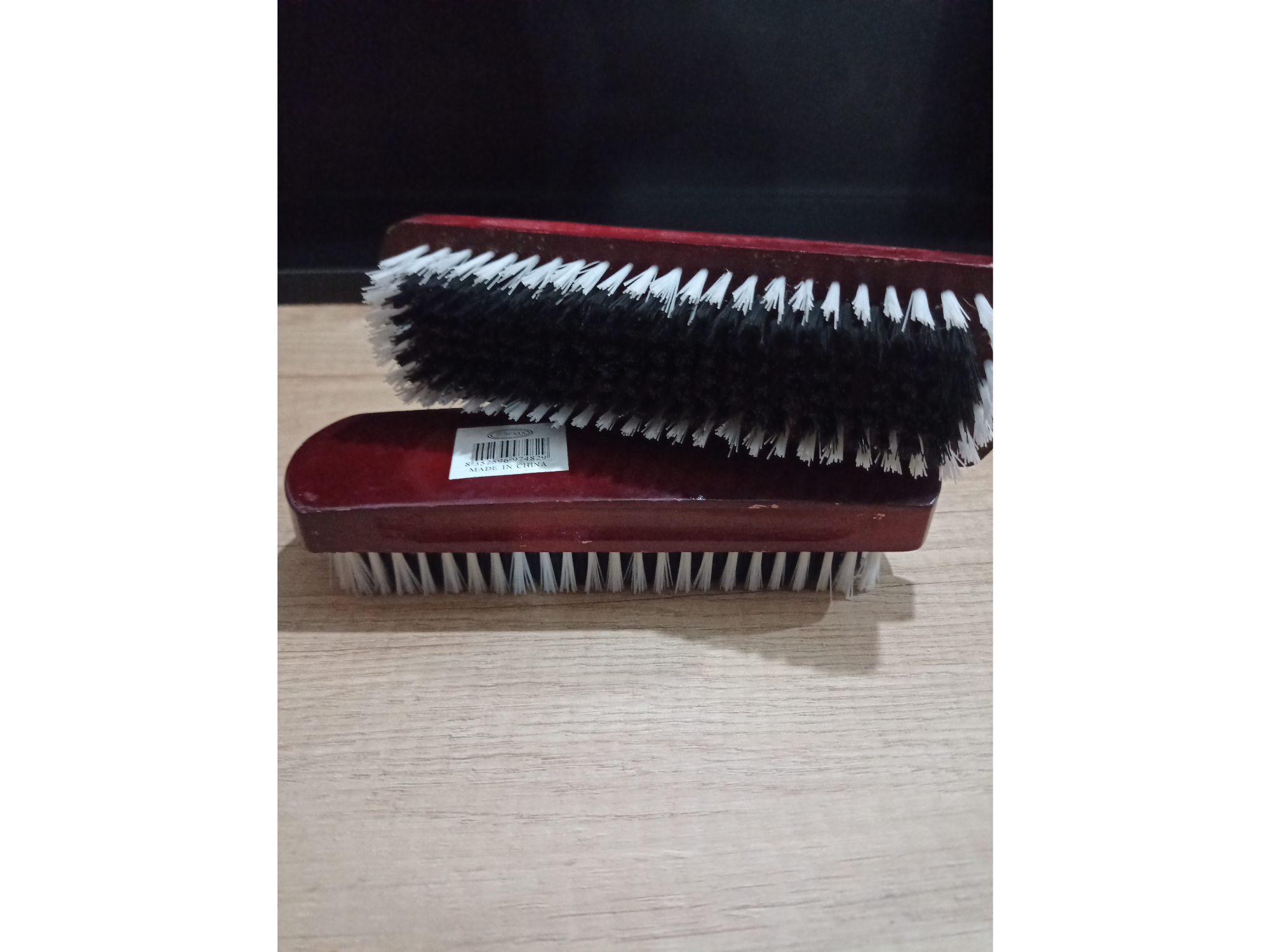 Cepillo para Ropa Madera