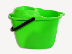 Balde Limplast 17lts con escurridor y ruedas