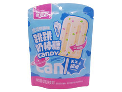 Chupetines de leche con trozos de caramelo