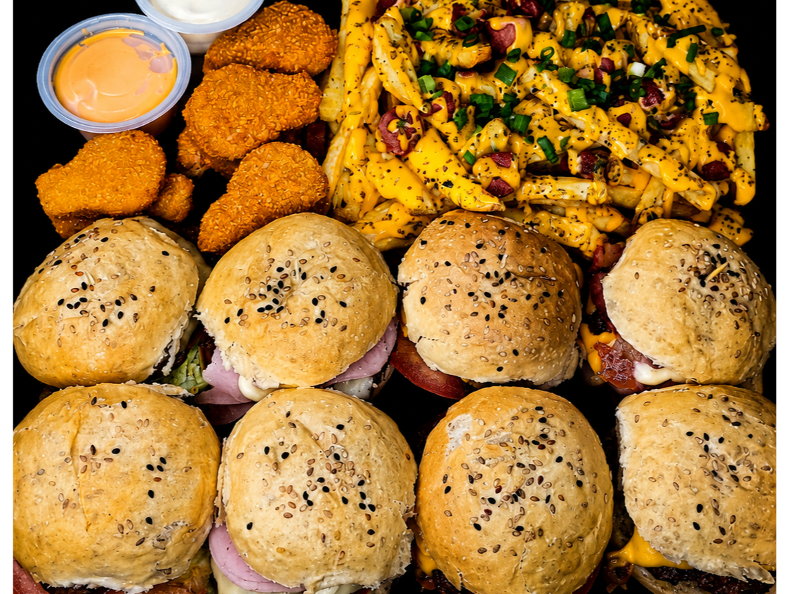 8 Minis Burger+🍟+2🥤