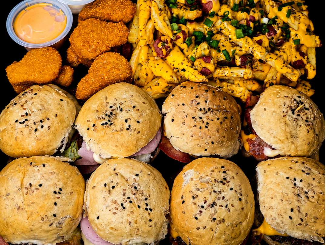 8 Minis Burger+🍟+3🥤