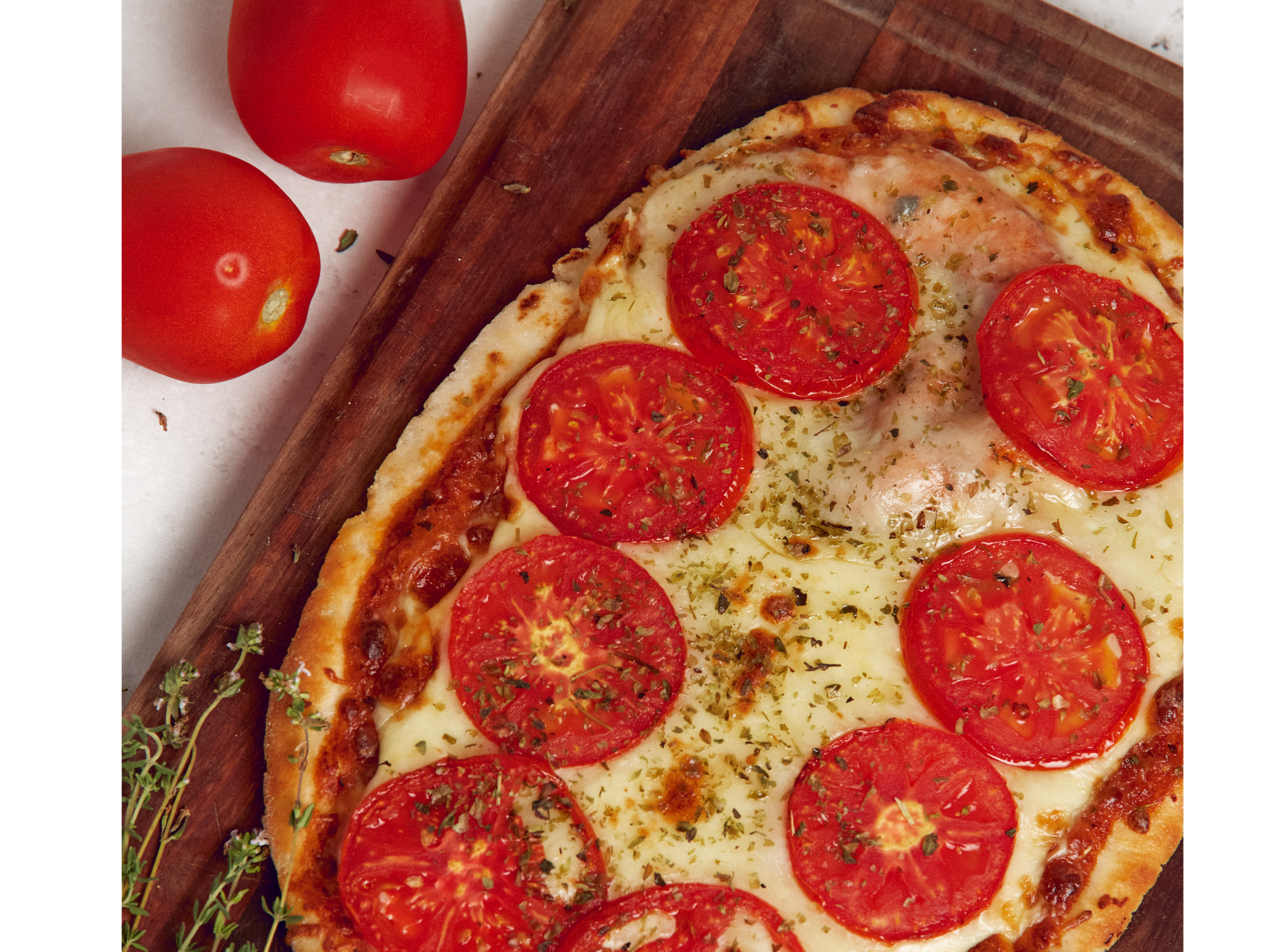 PIZZA DE TOMATES