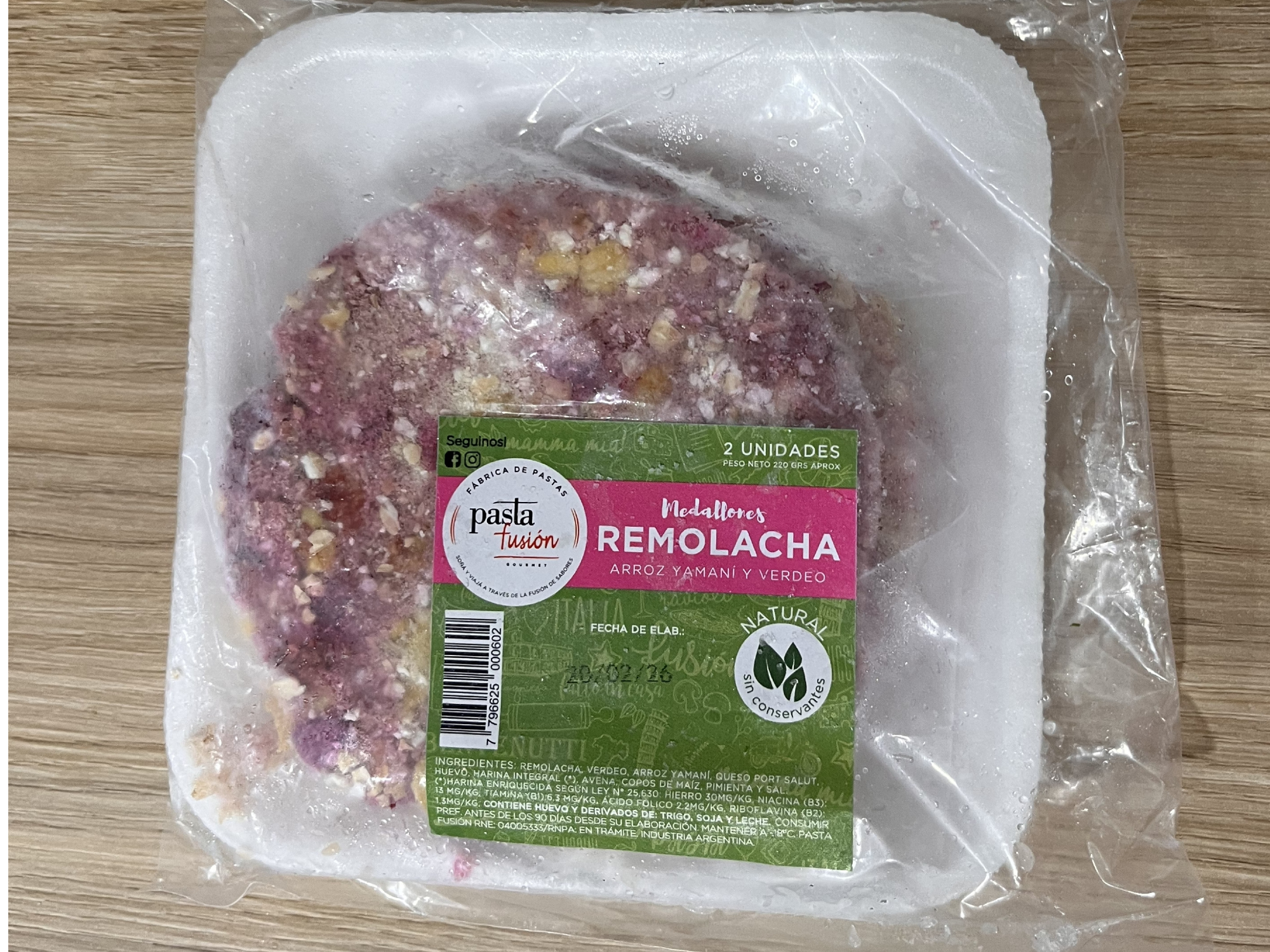 MEDALLONES DE REMOLACHA ARROZ YAMANÍ Y VERDEO