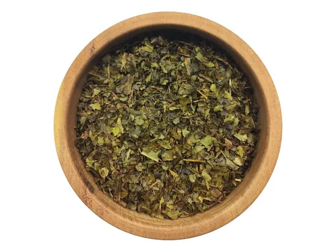 TÉ VERDE EN HEBRAS