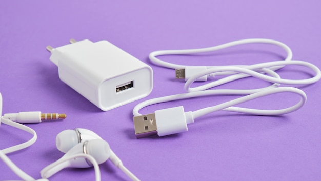 AURICULARES Y CARGADORES