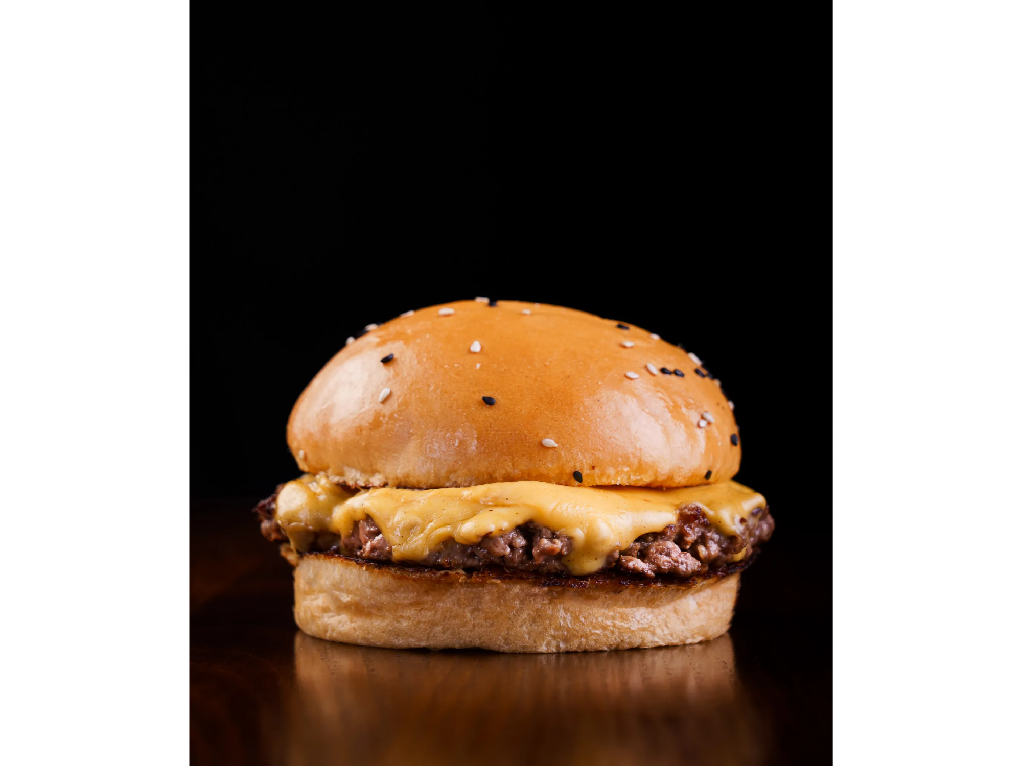 Cheeseburger + papas de Big Joe's - Nueva Córdoba