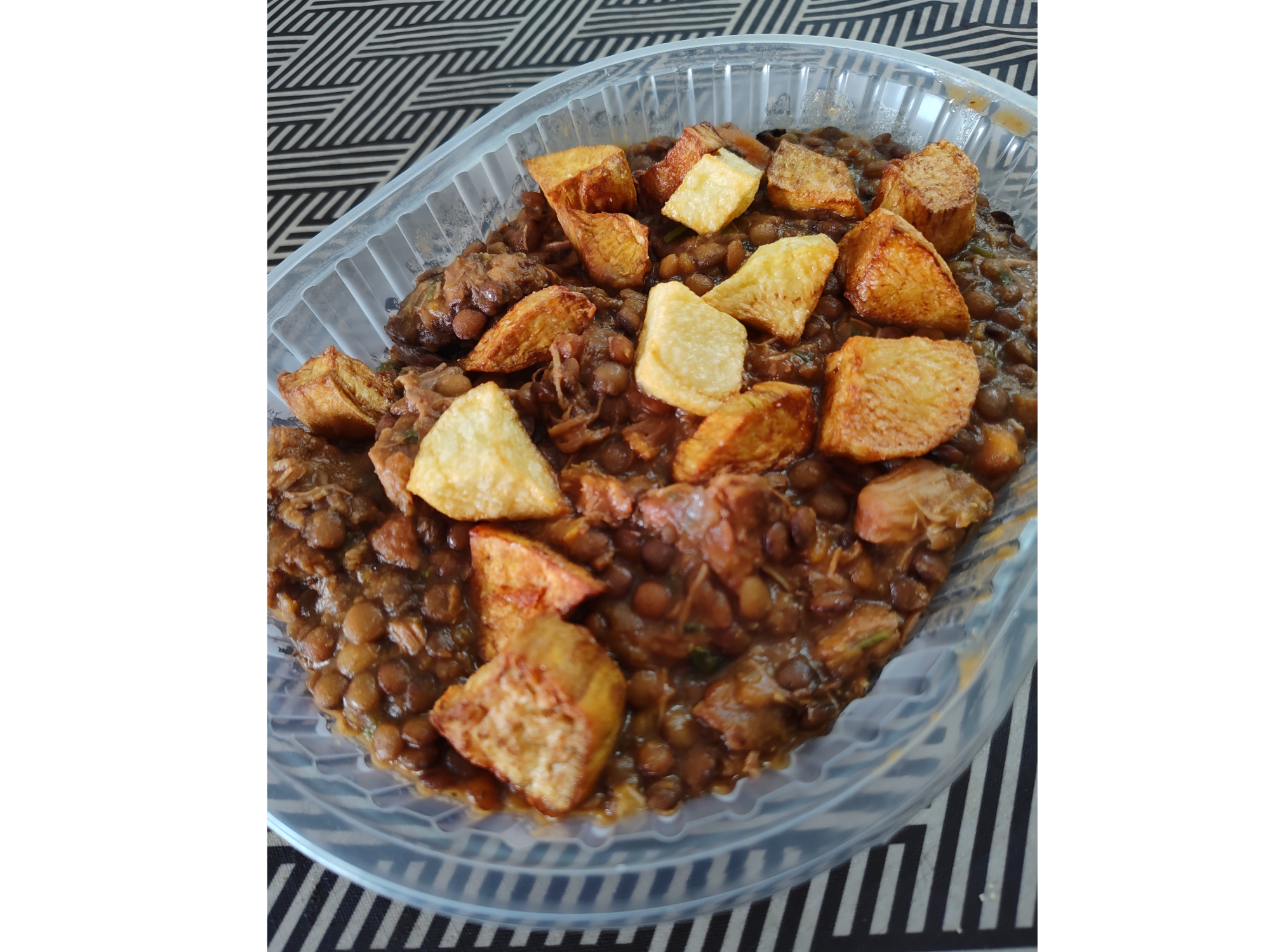 LENTEJAS CON CARNE de El Lunch Ejecutivo