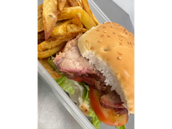 SANDWICH DE BONDIOLA BRASEADA