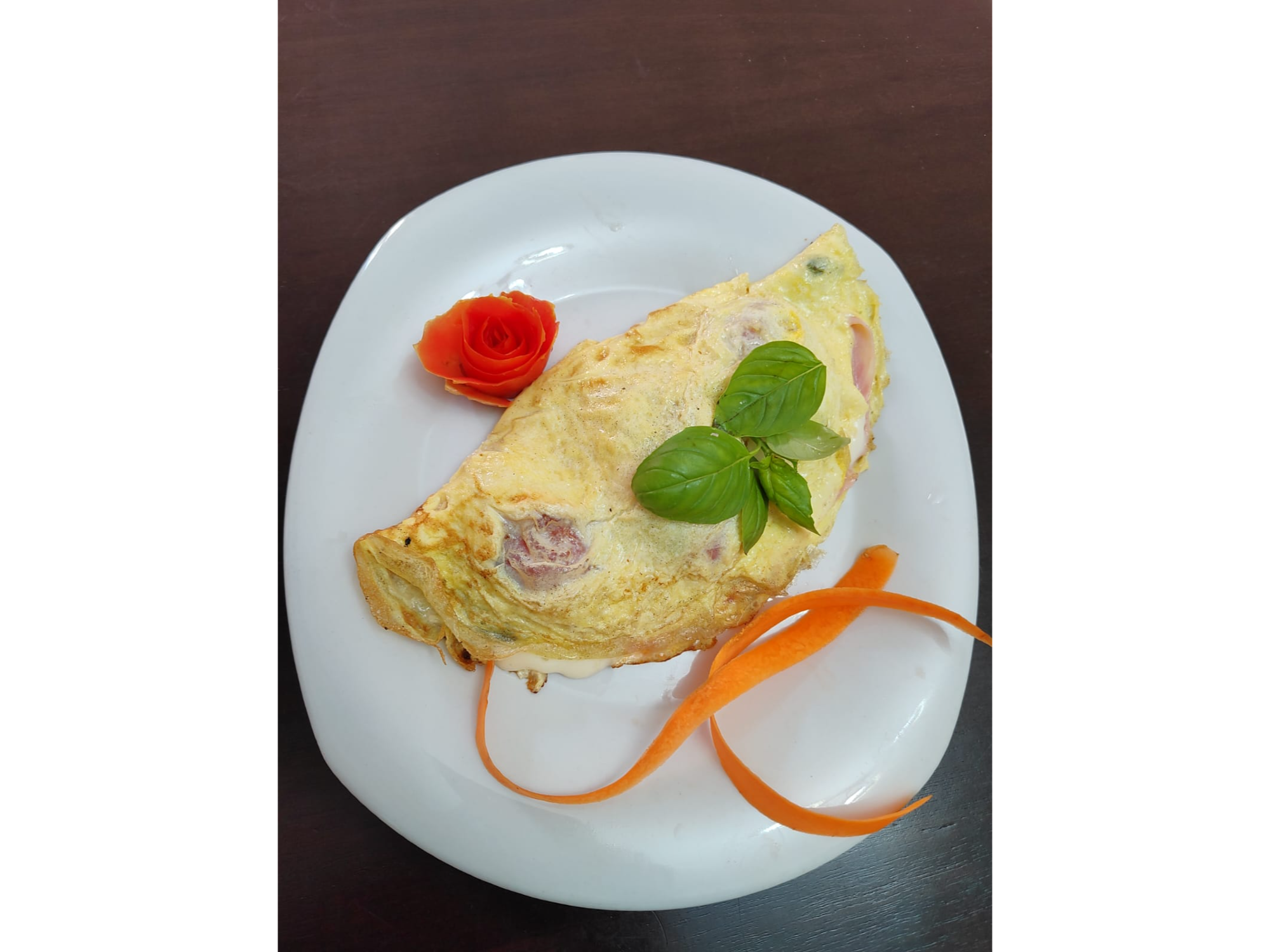 OMELETTE JAMON Y QUESO