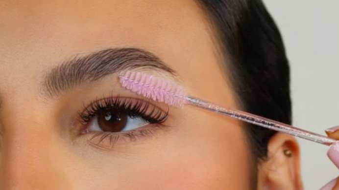 Ojos, pestañas y cejas