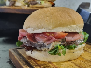 Simple de Kubic Burger