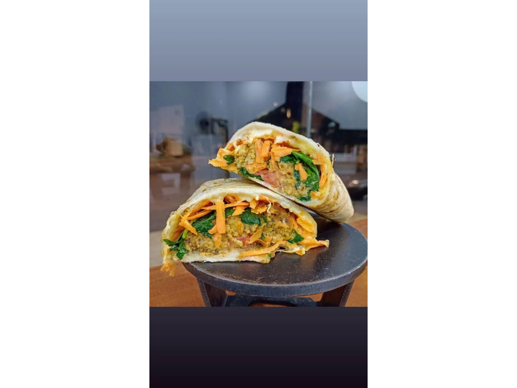 Wrap Veggie con papas de Otto Burgers (Los Hornos)