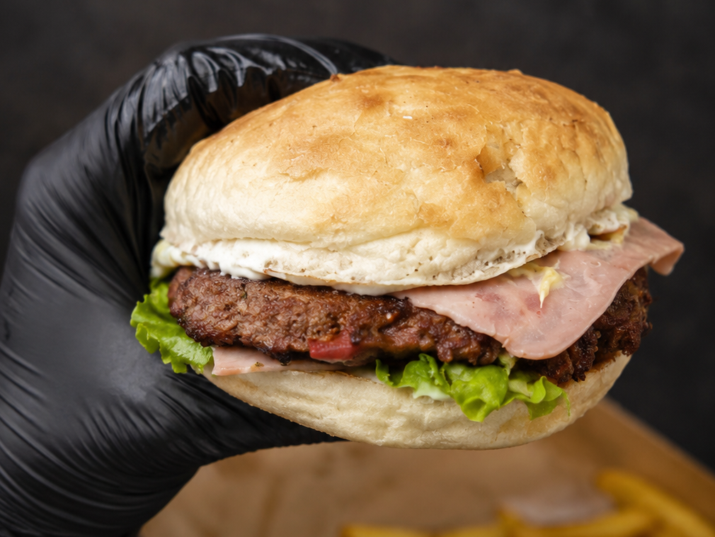 HAMBURGUESA COMPLETA