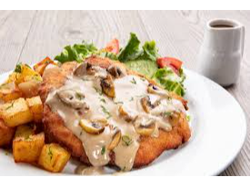 MILANESA DE POLLO CON SALSA DE CHAMPINIONES Y GUARNICION