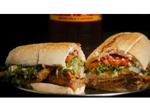 SANDWICH DE MILANESA DE TERNERA CON PAPAS FRITAS de VIANDAS VGB