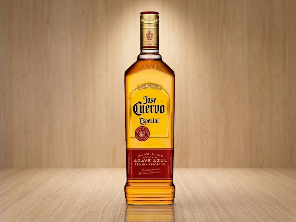 Tequila Jose Cuervo Oro 750ML