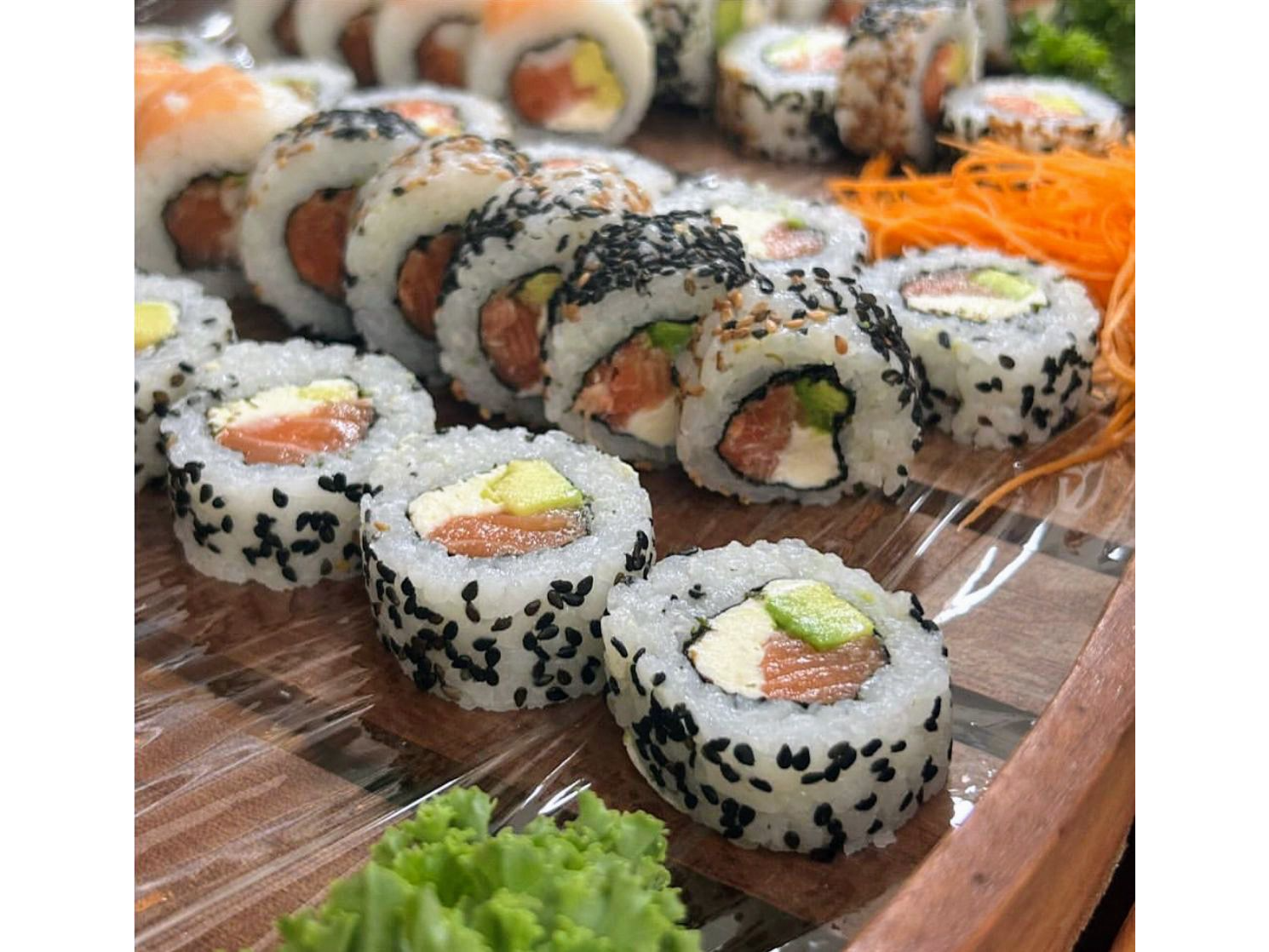 COMBINADO TODO SALMON Y LANGOSTINOS