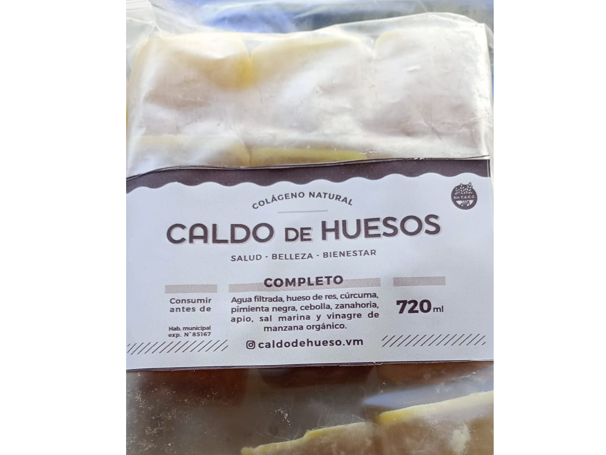 CALDO DE HUESO  Neutro / Completo de  Res o Pollo  x 12 cubos de 60 cc ( total 760 cc)