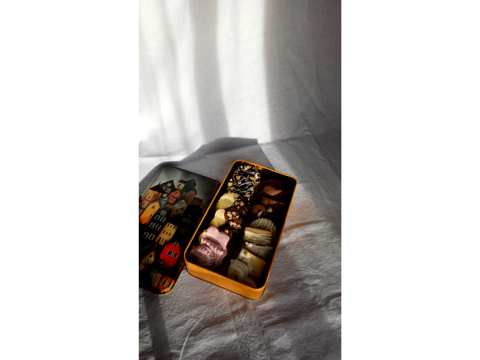 LATA PUEBLO con galletas