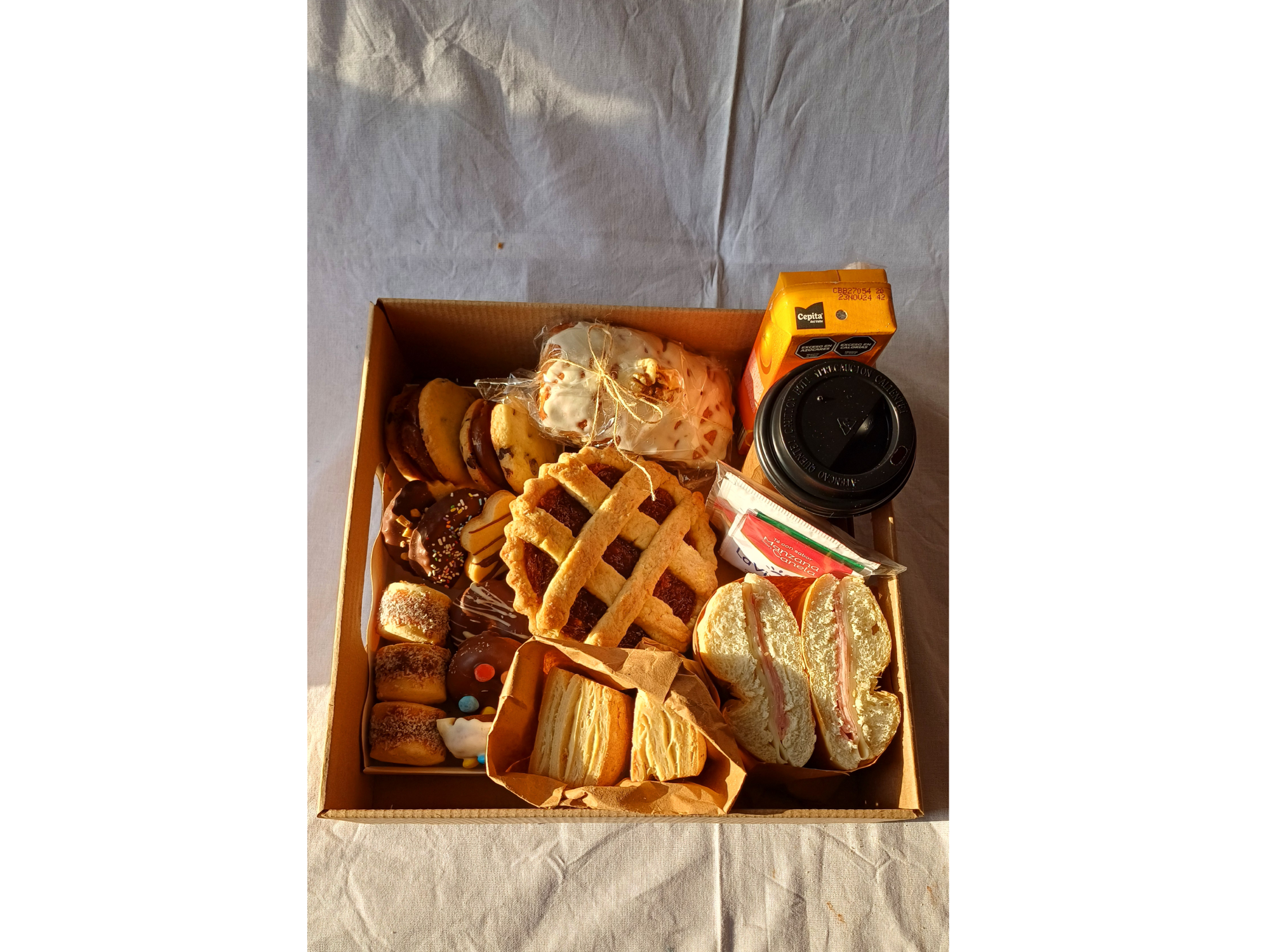 BOX DELUX - Desayuno completo de LALAROSS
