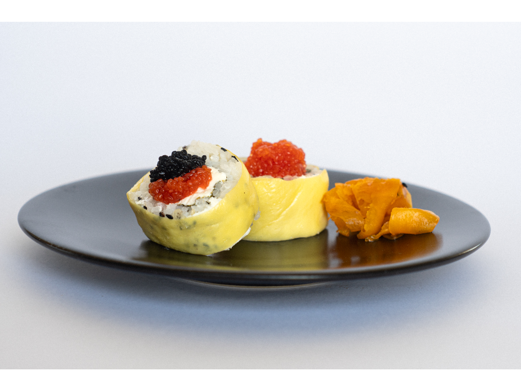 MOSCÚ- Salmón, Queso Phila, Tamago y Caviar