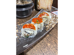 CHORCHI - Mouse de girgola, verdeo en tempura, queso Phila, tomate saborizado.