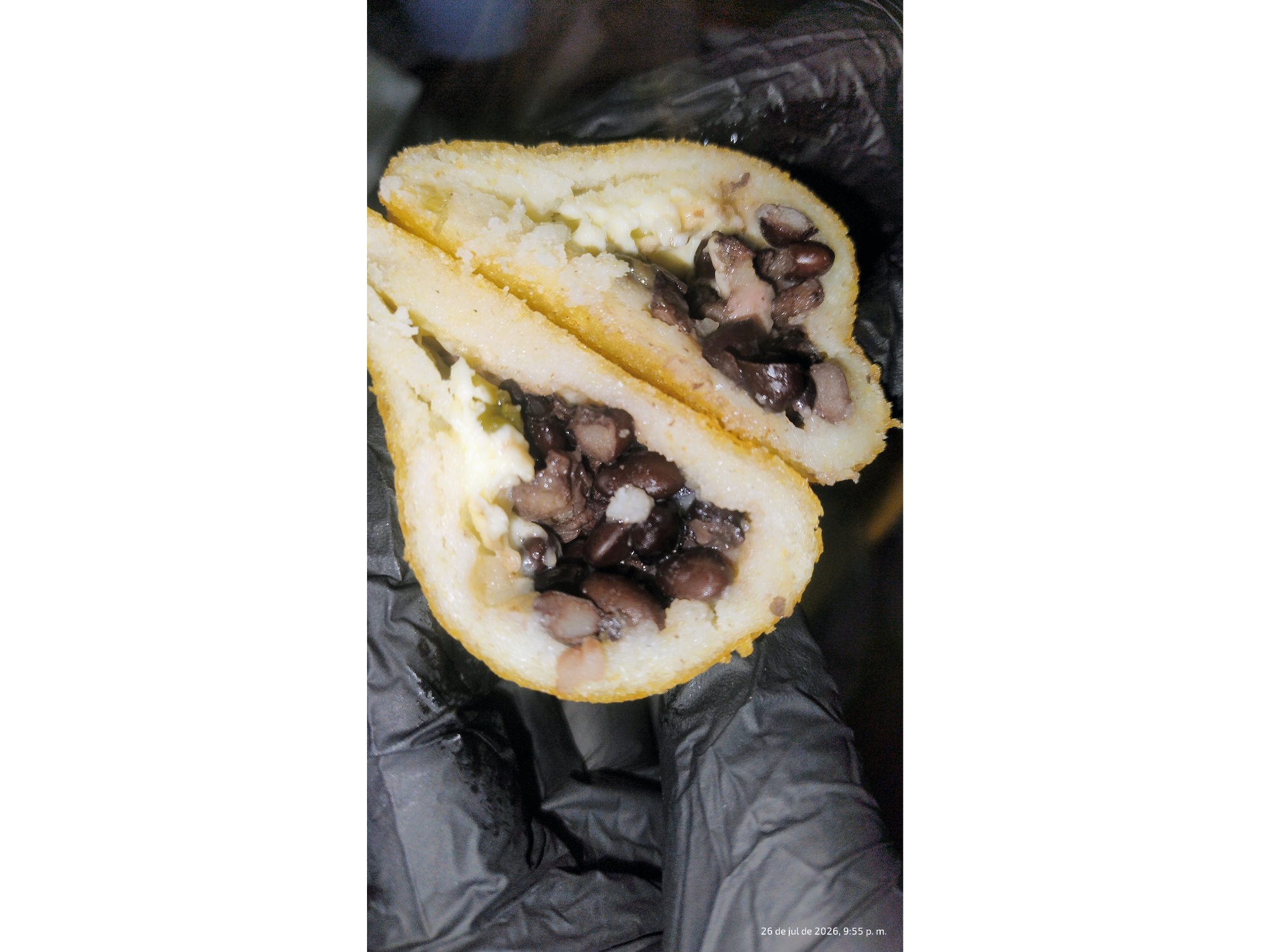 Empanada de Caraotas con queso