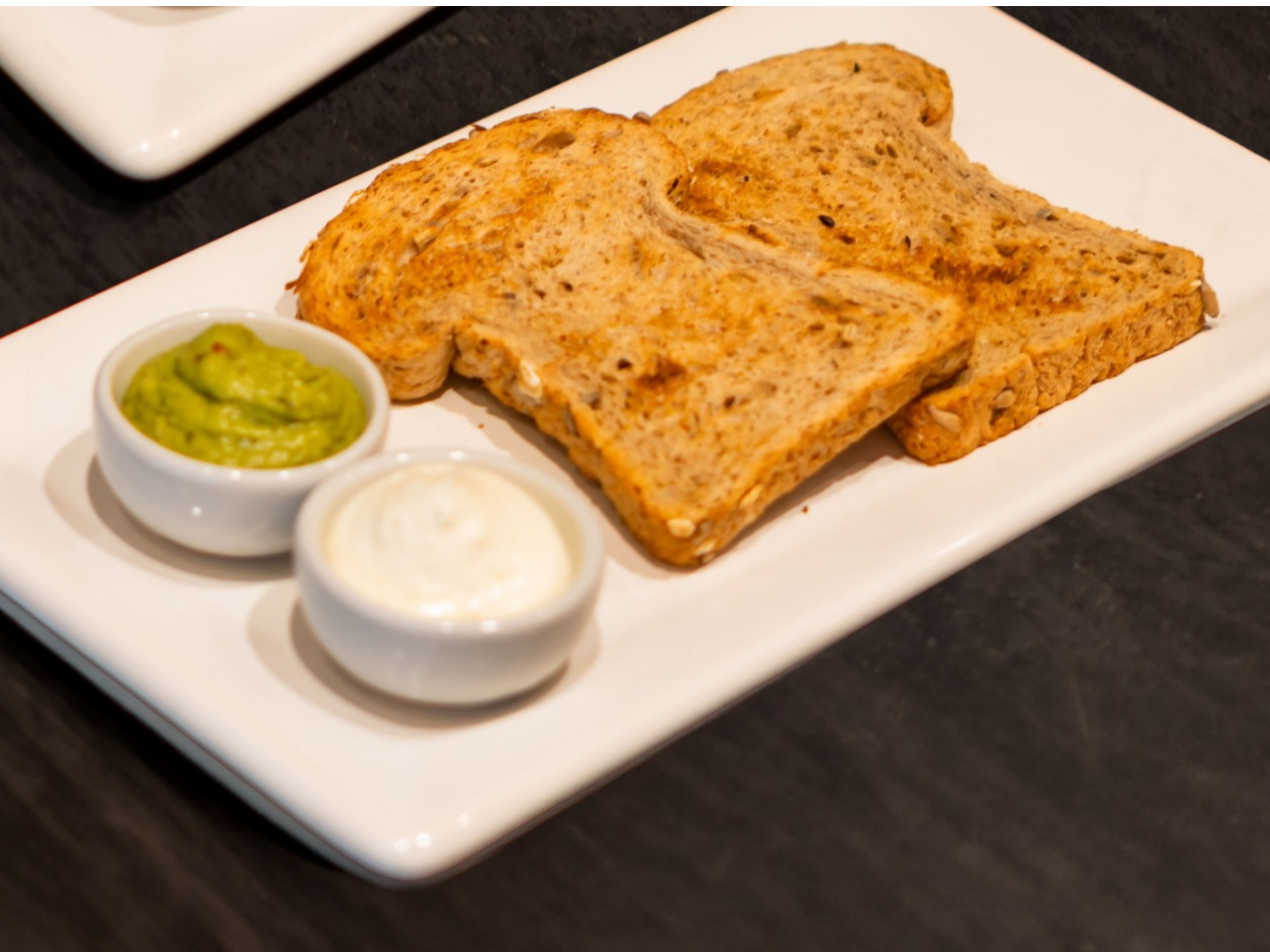 Tostadas + Dips salados