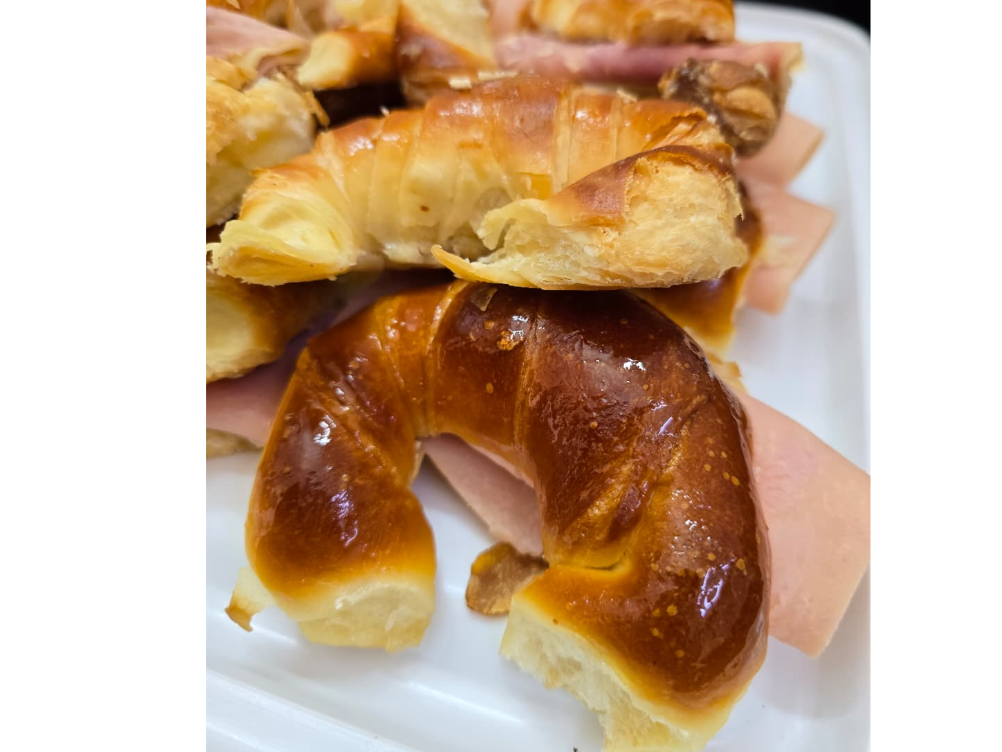 Medialuna con Jamón y Queso