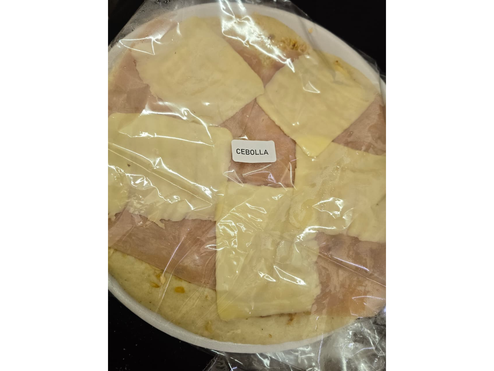 Pizza con Cebolla, Jamón y Queso