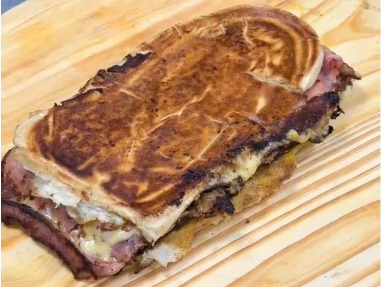 SANDWICH CUBANO