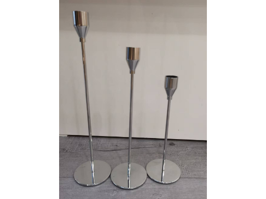 JUEGO DE CANDELEROS PLATA MCN-00003