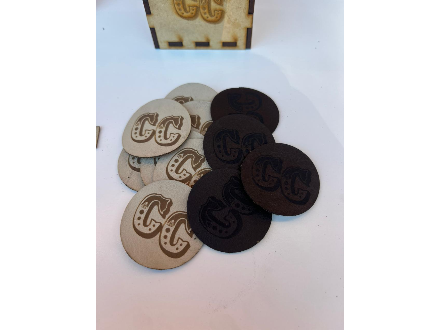 ETIQUETAS DE ECOCUERO MUESTRAS