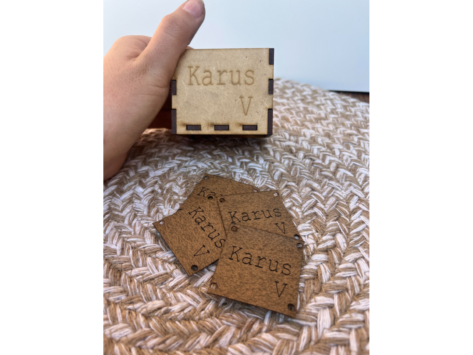 ETIQUETAS DE ECOCUERO MUESTRAS