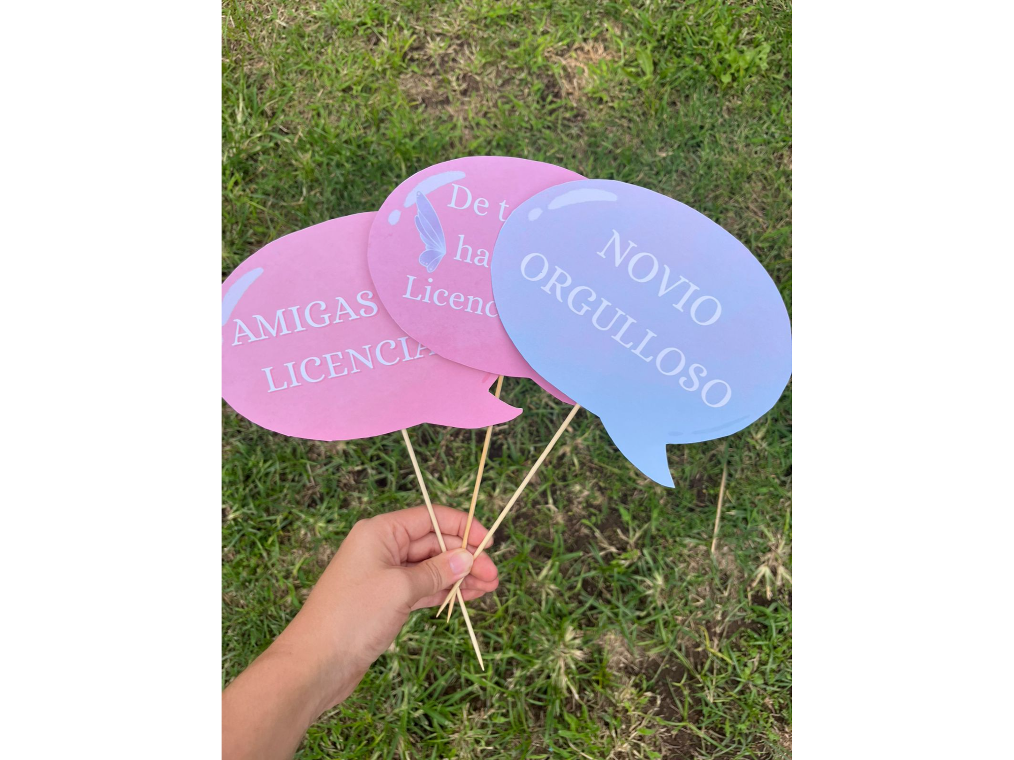 CARTELES DE MANO X 20 U