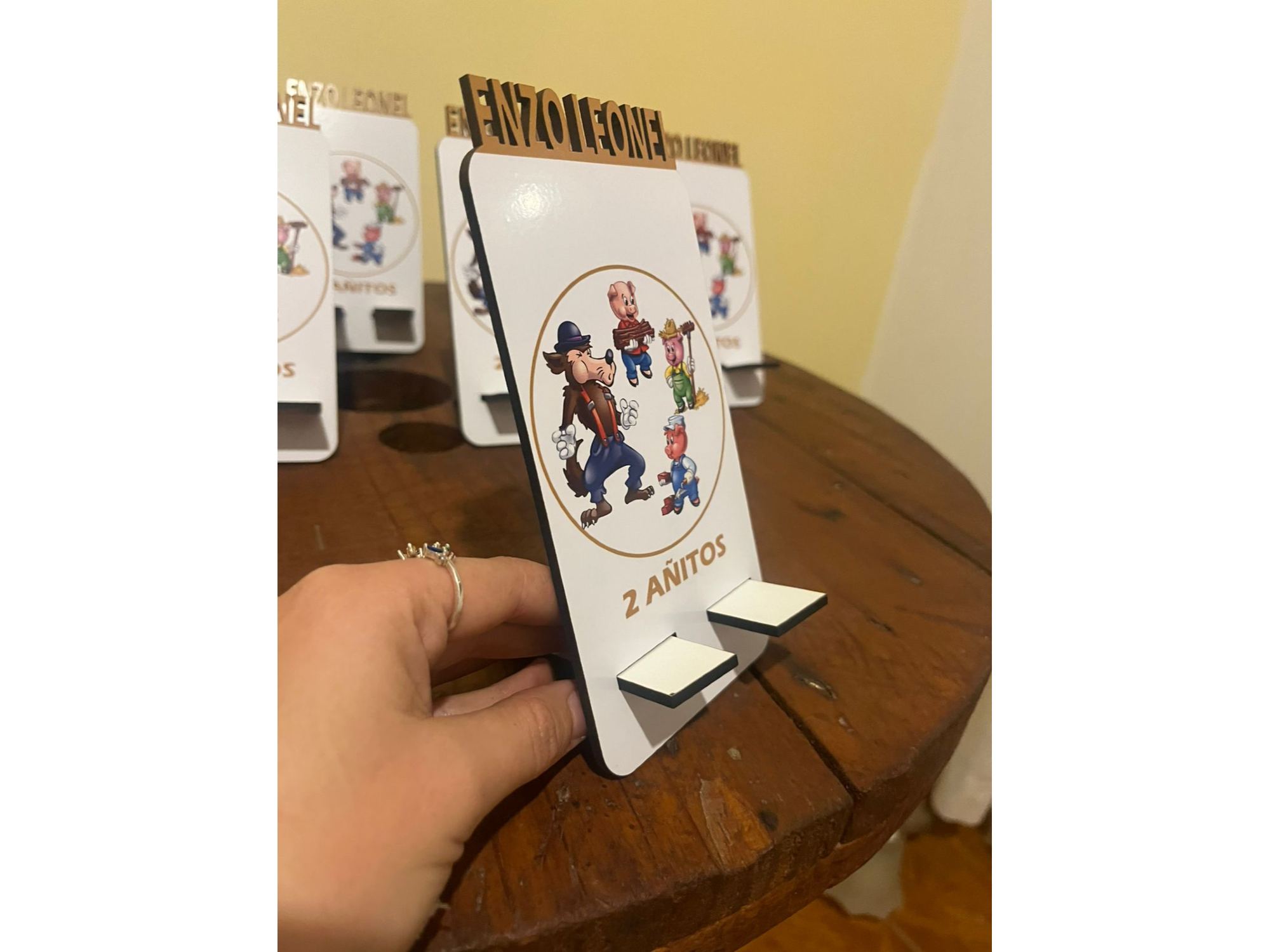 PORTA CELULARES DISEÑO UNICO  X 24