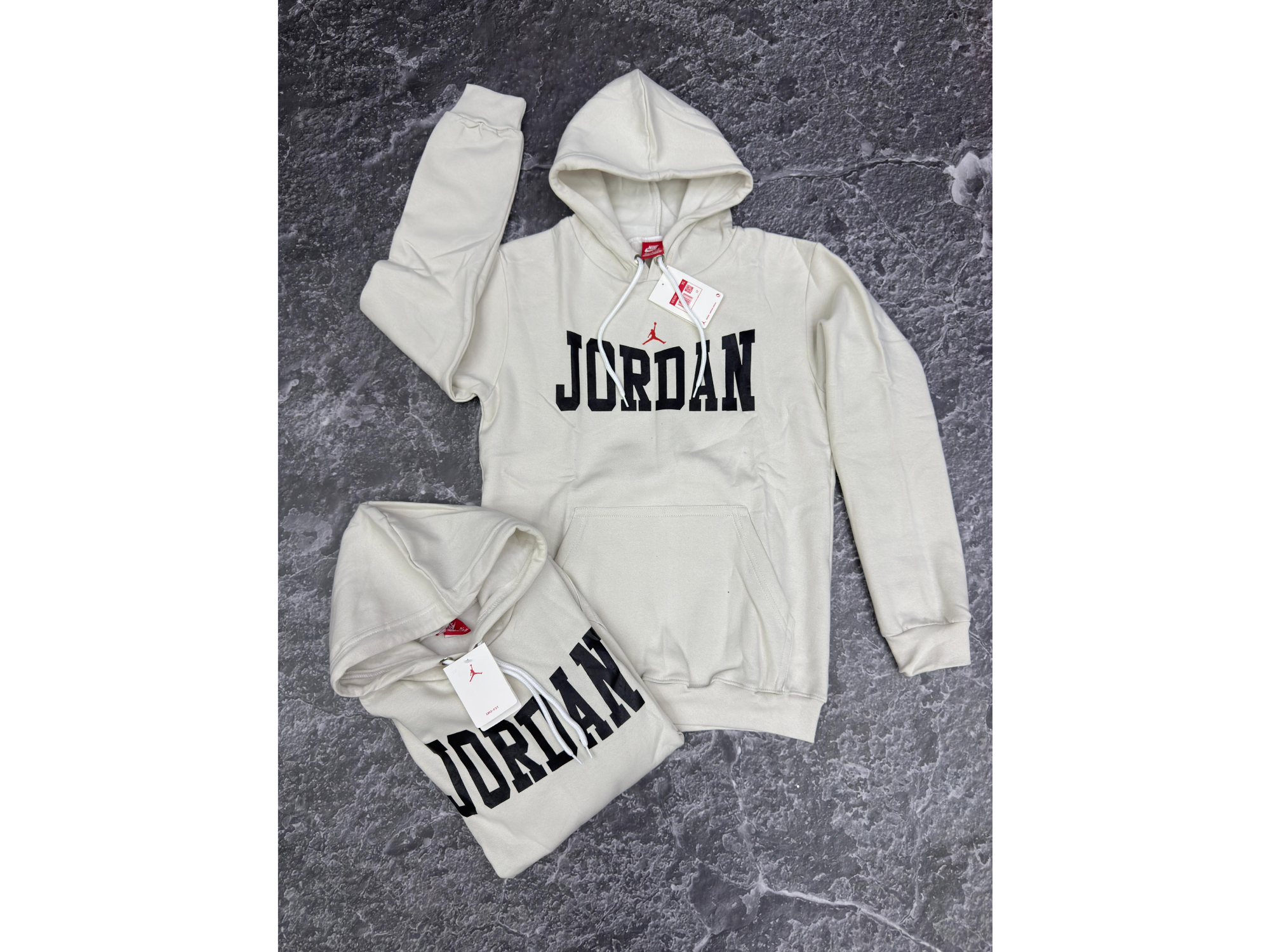 BUZO FRIZADO JORDAN (Letras)