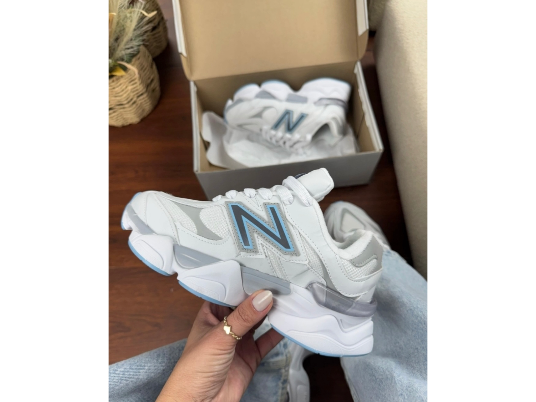 New Balance 9060 Blanco/Celeste