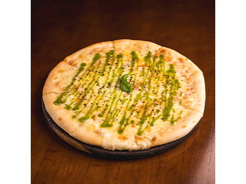 Muzzarella con Salsa de Albahaca