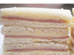 Jamon cocido y ananá