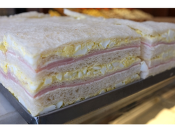 Jamón queso y huevo